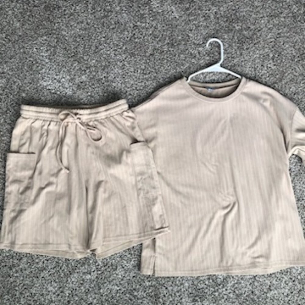 Women's Beige Set short and shirt size small medium
